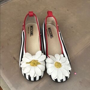 Moschino Black and White Dress Shoes with Daisy Design size 31 made in Italy
